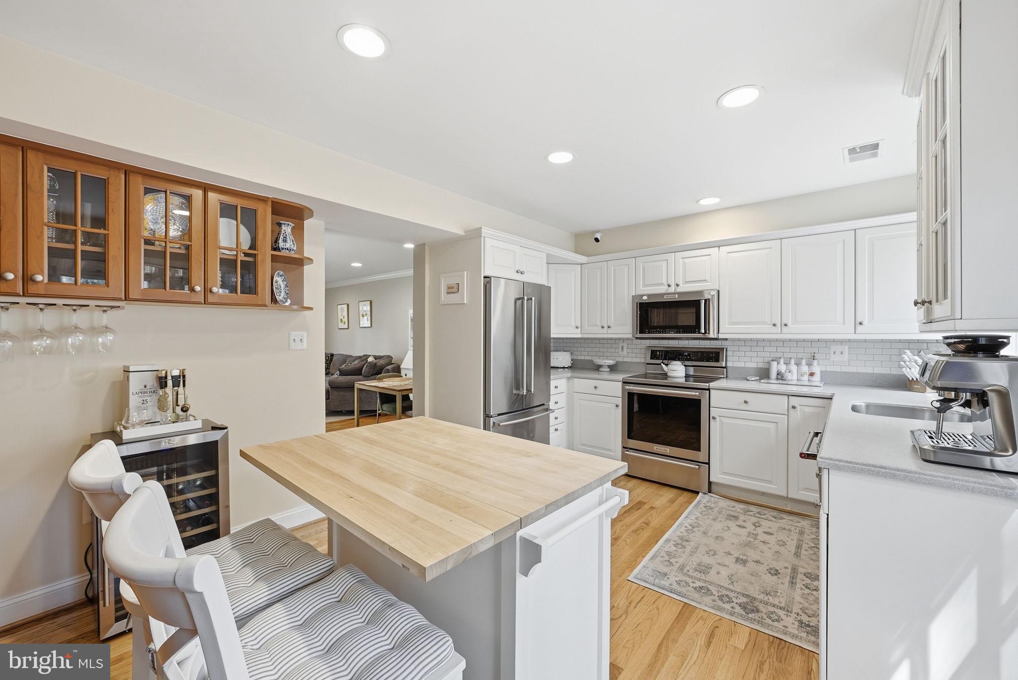 2556 S ARLINGTON MILL DR C 3