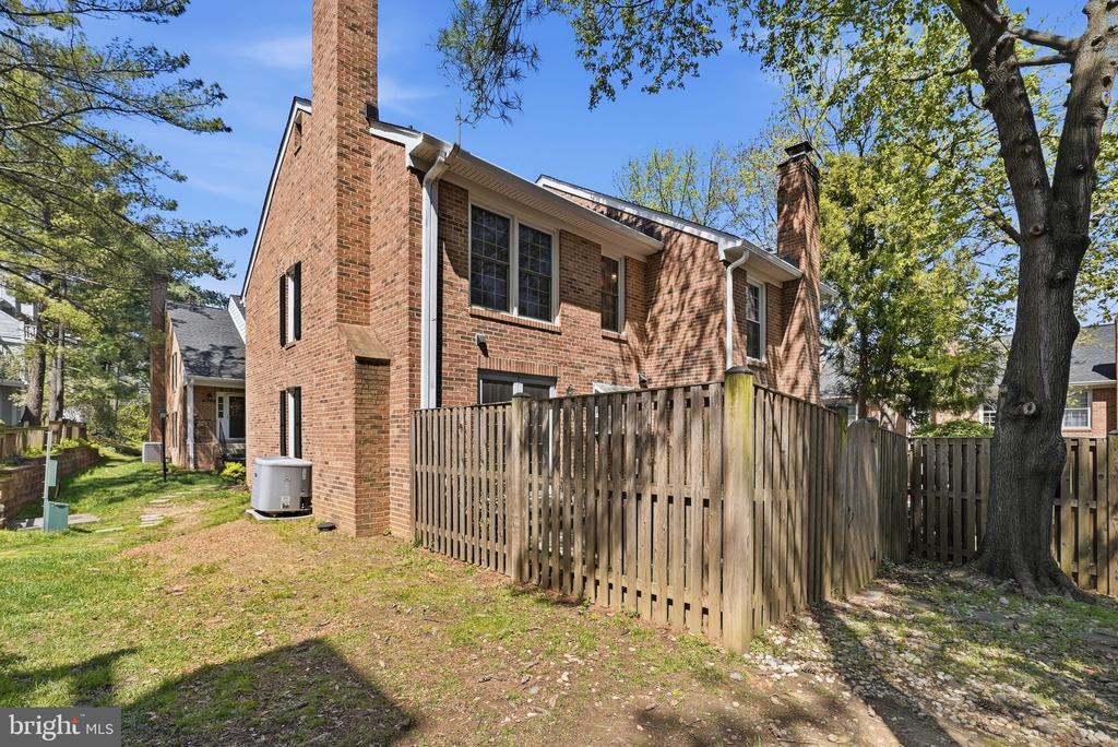 2556 S ARLINGTON MILL DR C 3