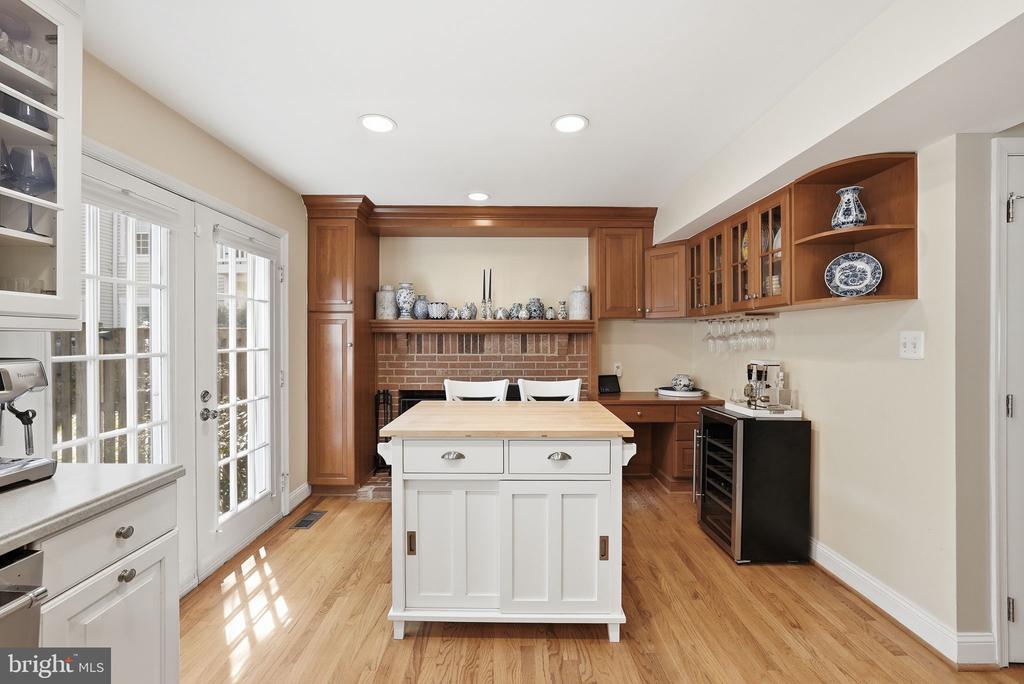 2556 S ARLINGTON MILL DR C 3