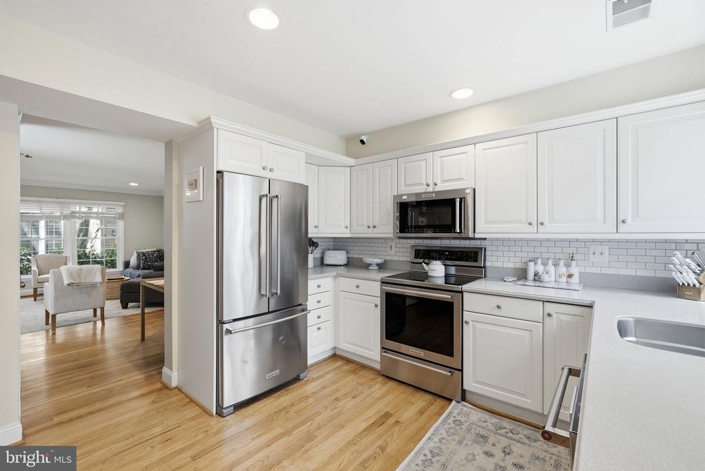 2556 S ARLINGTON MILL DR C 3