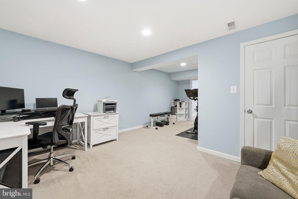 2556 S ARLINGTON MILL DR C 3