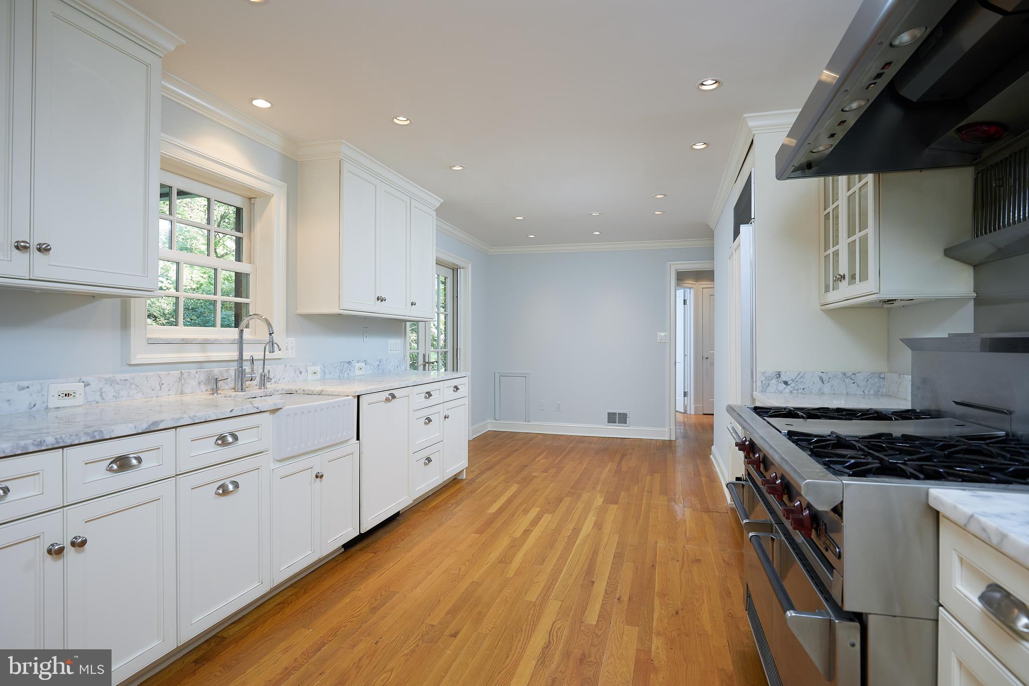 407 W Alexandria Ave