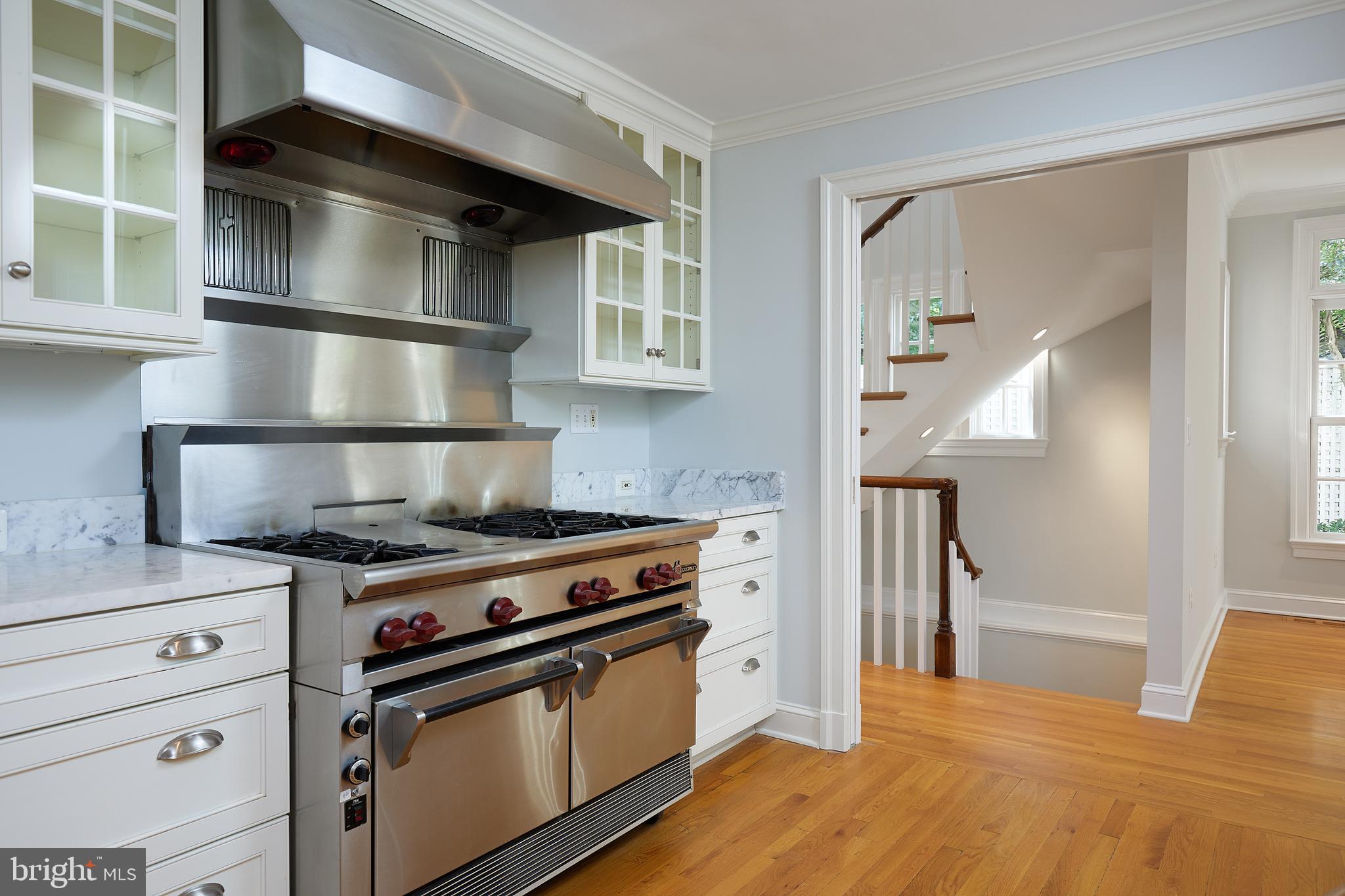 407 W Alexandria Ave