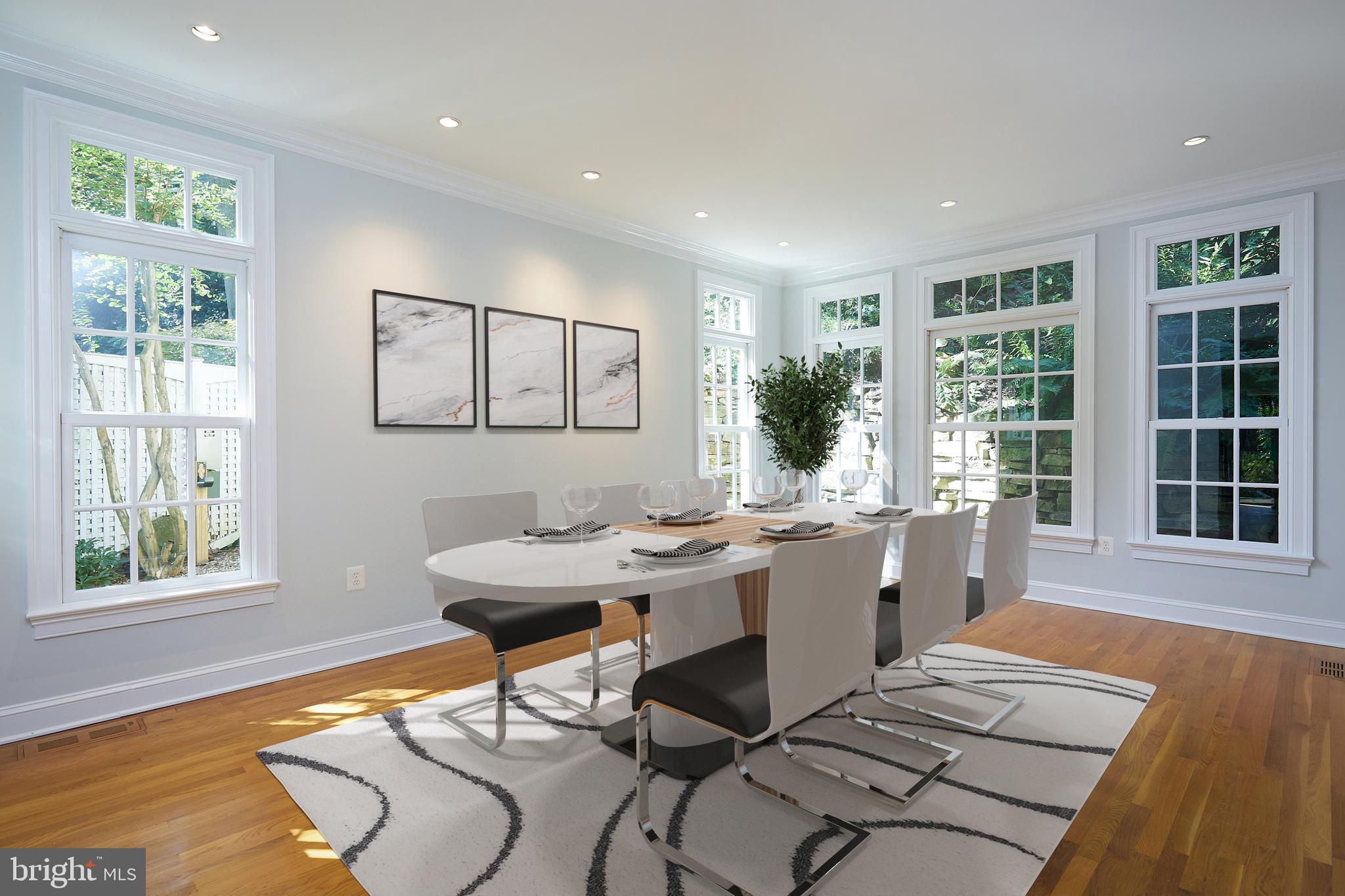 407 W Alexandria Ave