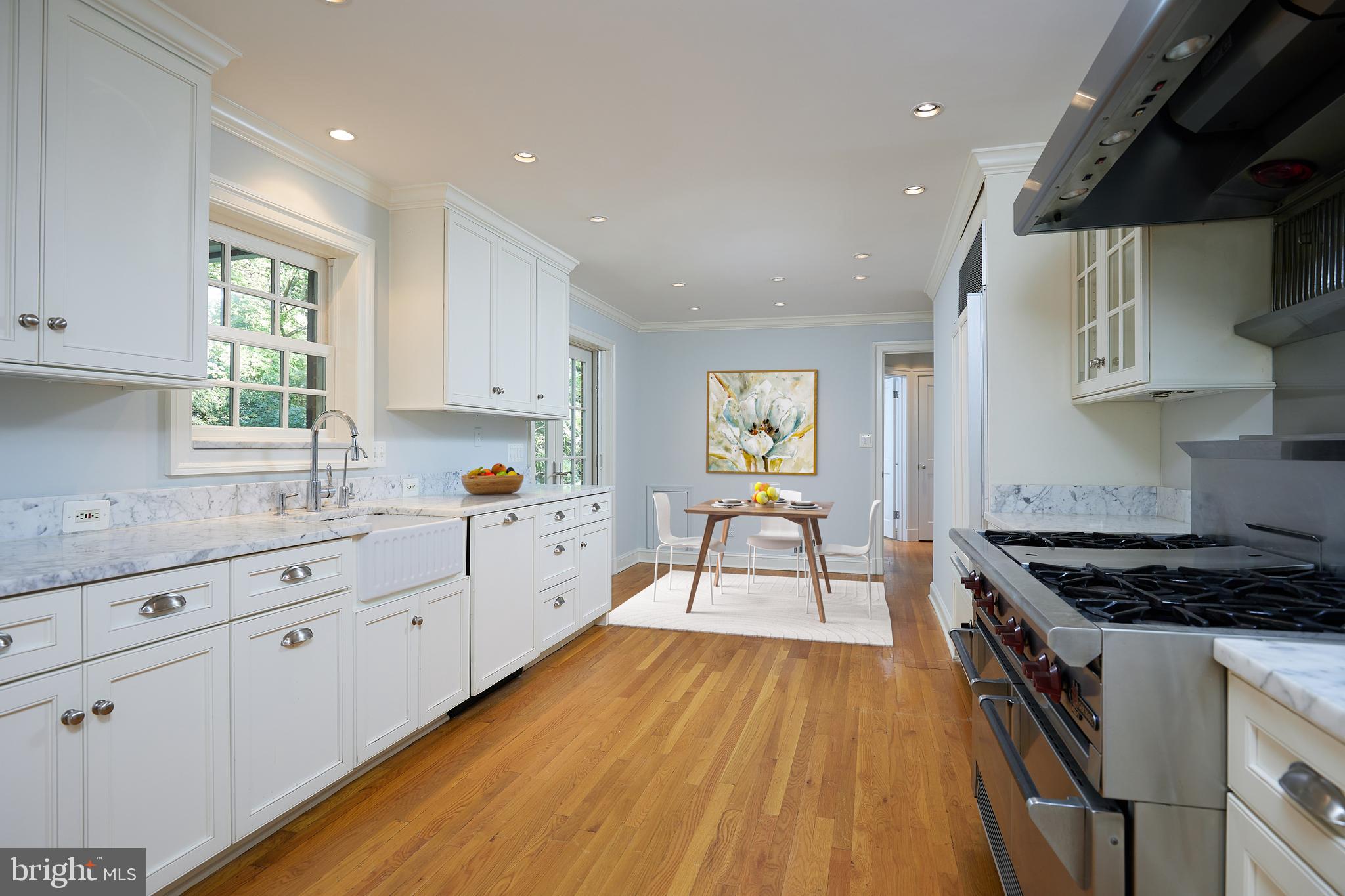407 W Alexandria Ave