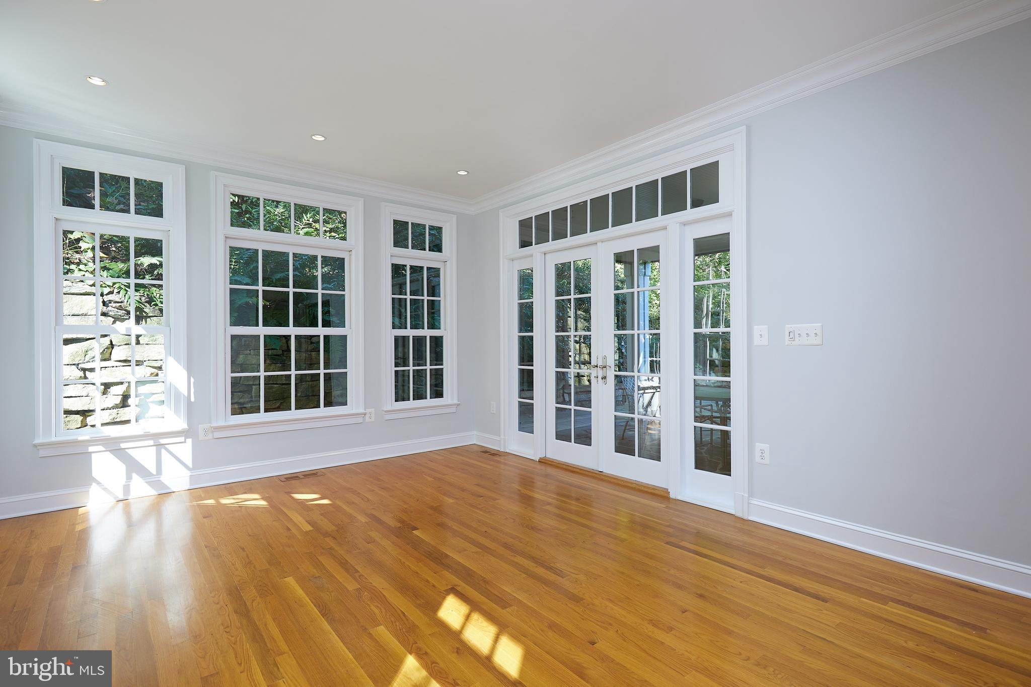 407 W Alexandria Ave