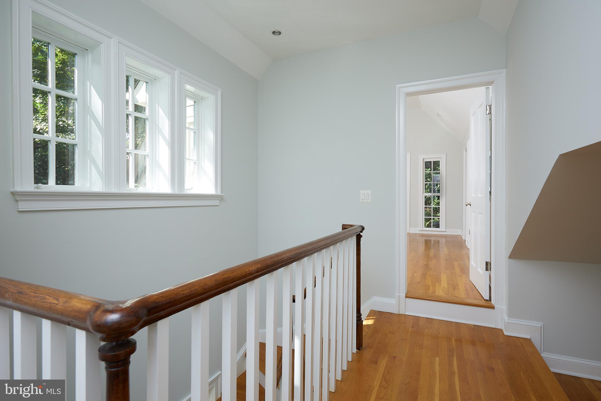 407 W Alexandria Ave