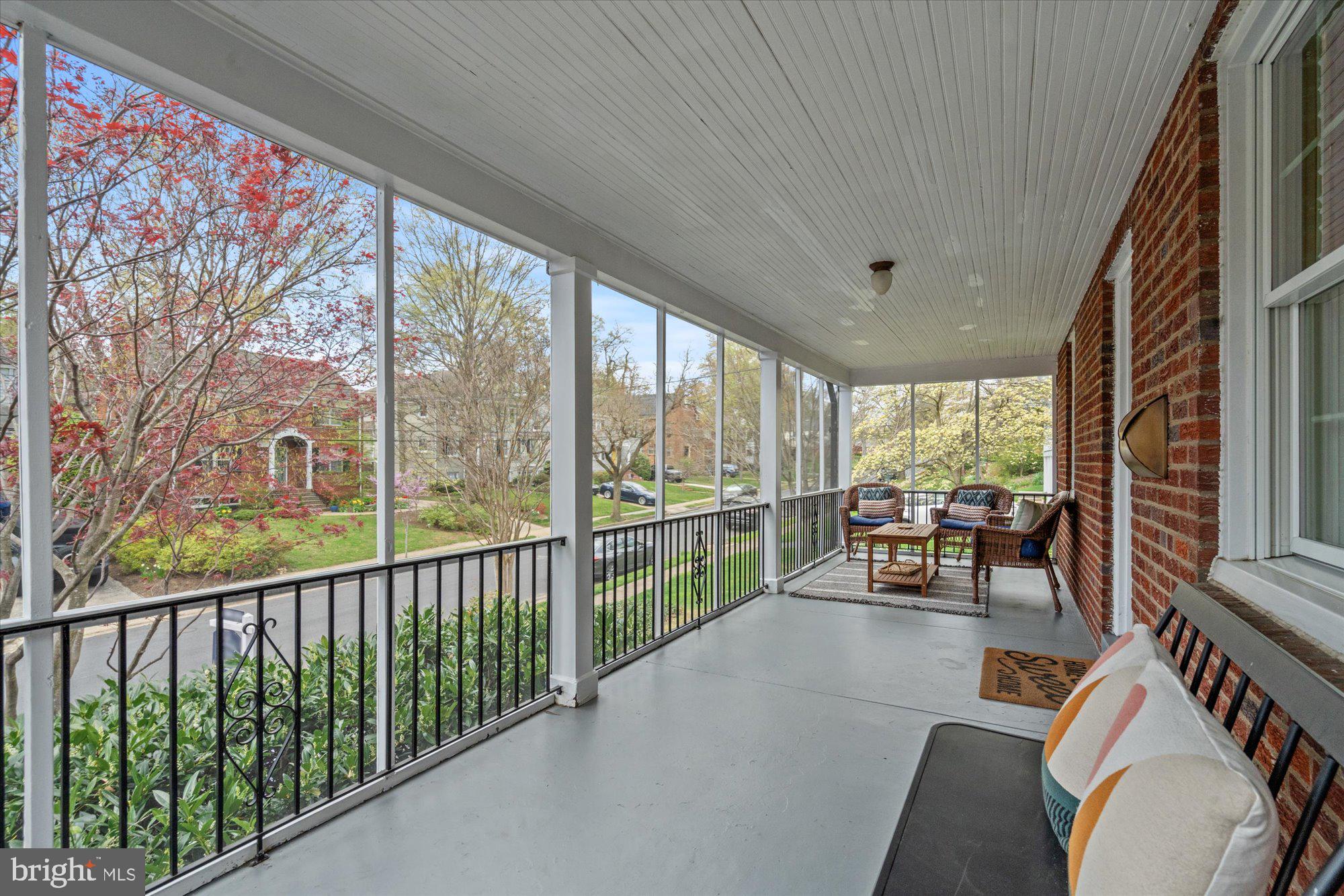 2607 Valley Dr