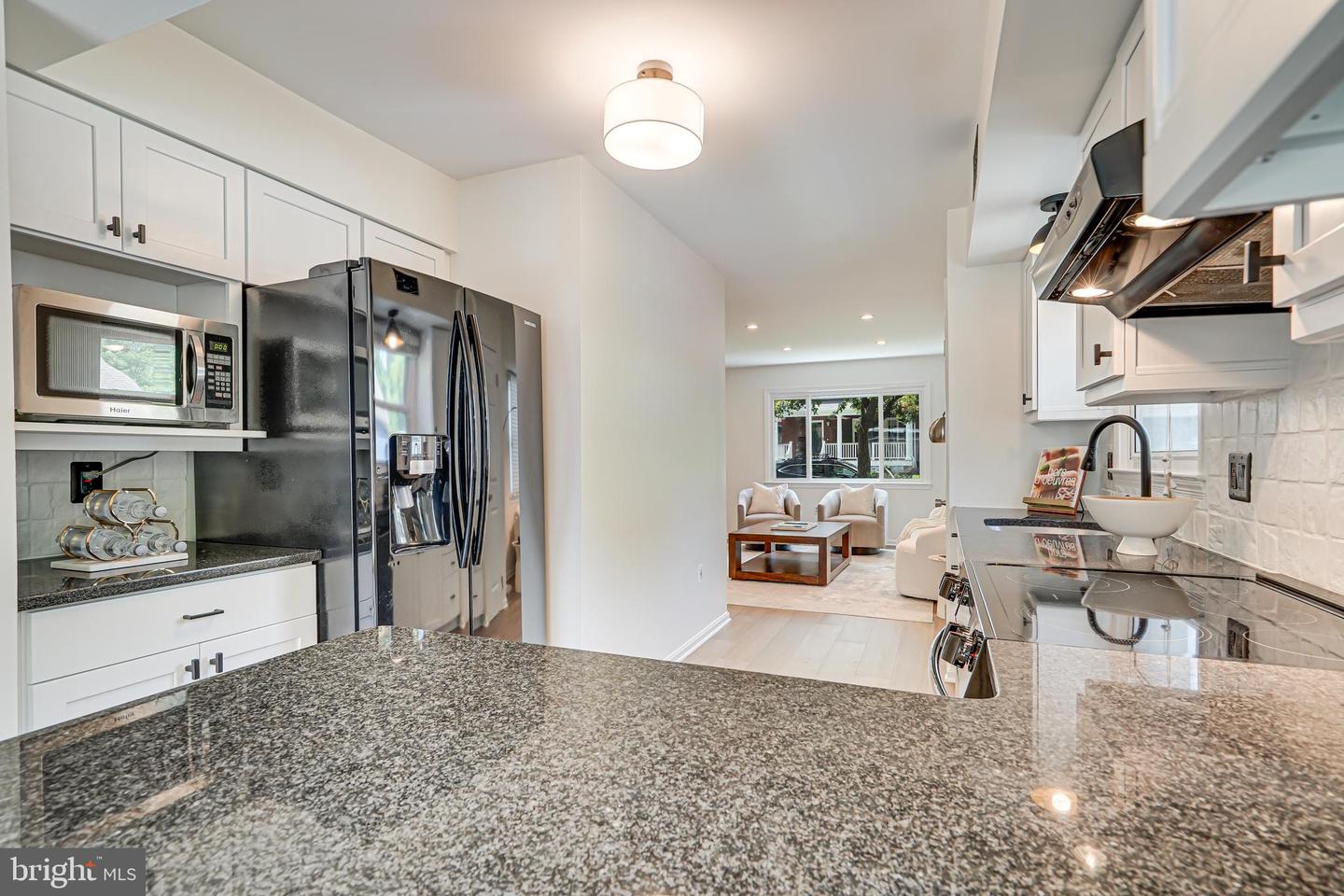 100 E Howell Ave #B