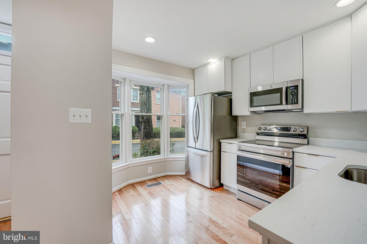503 Colecroft Ct