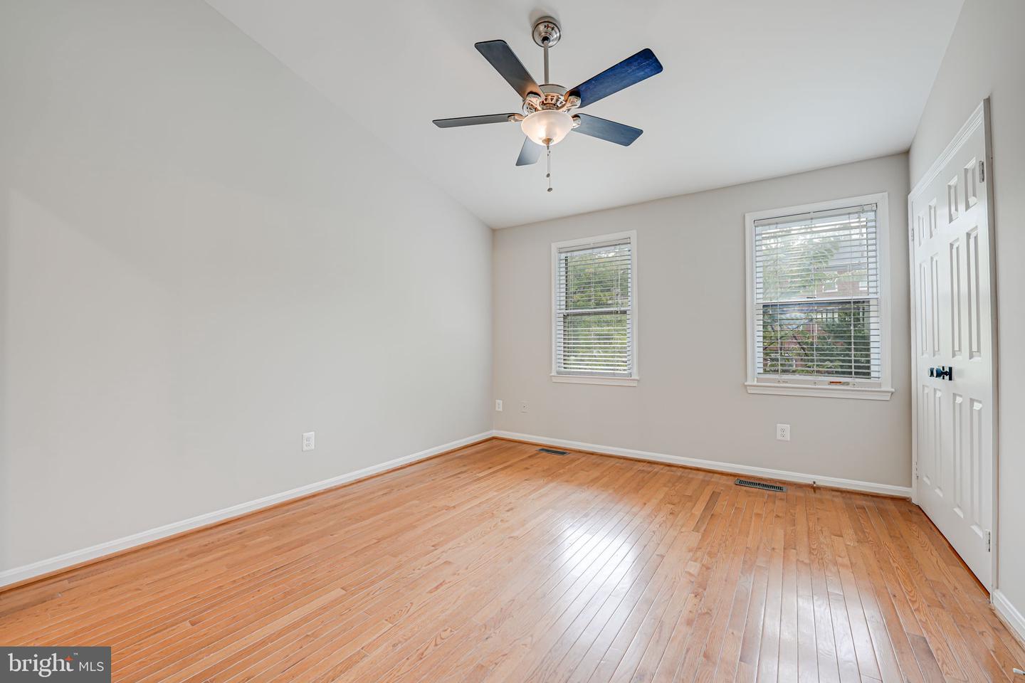 503 Colecroft Ct