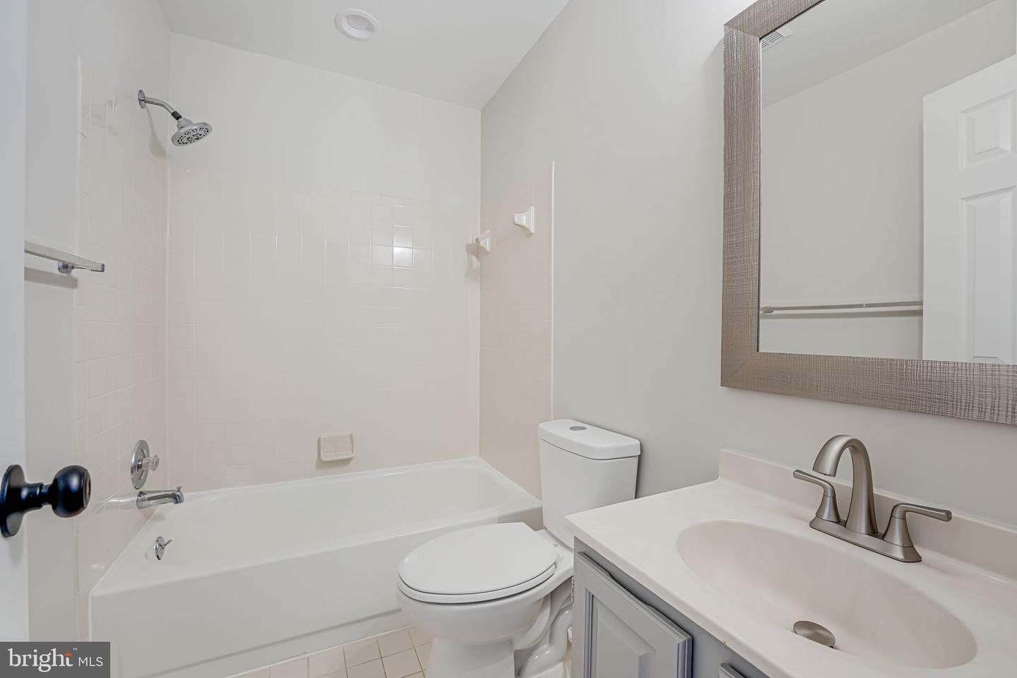 503 Colecroft Ct