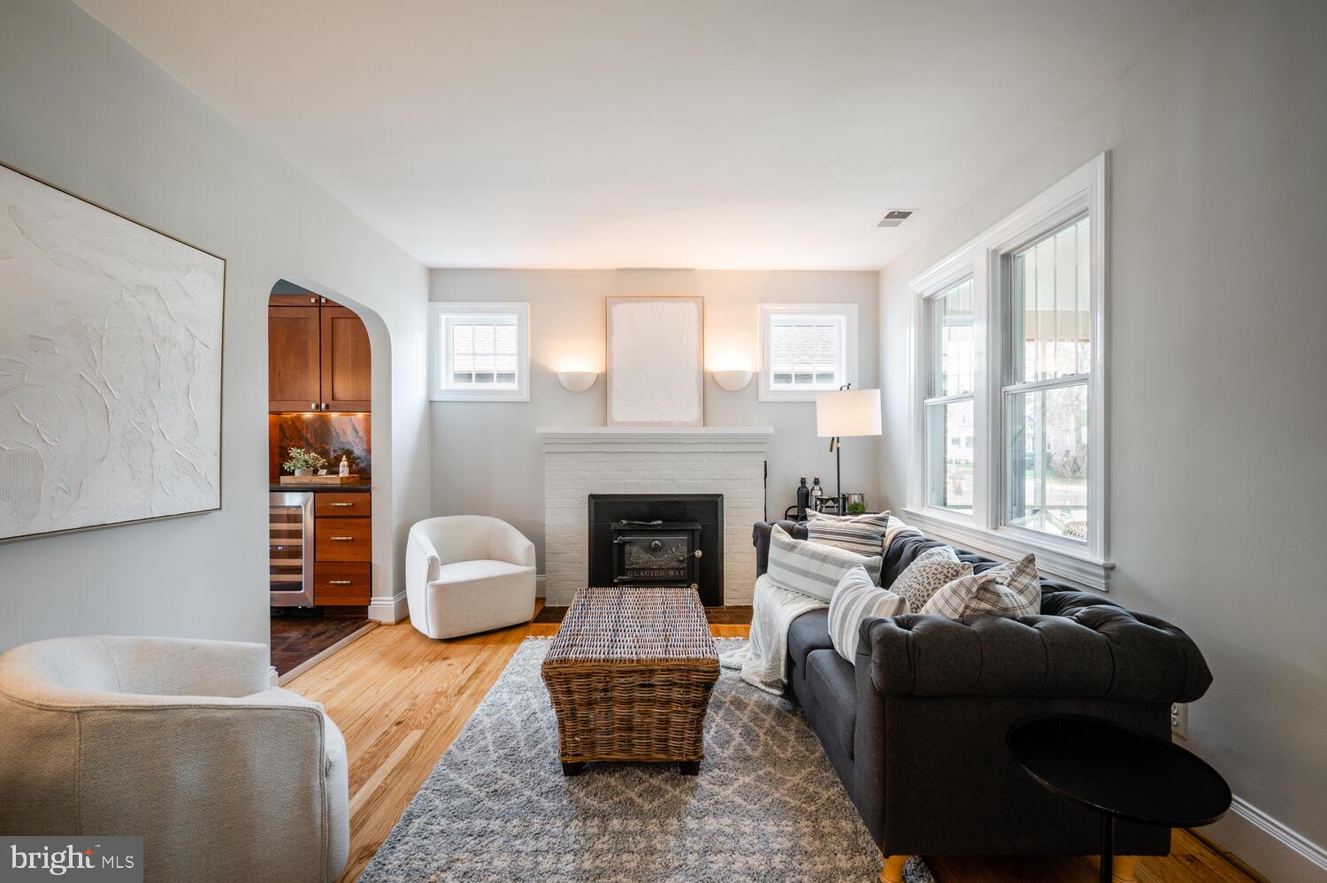 106 E MONROE AVE