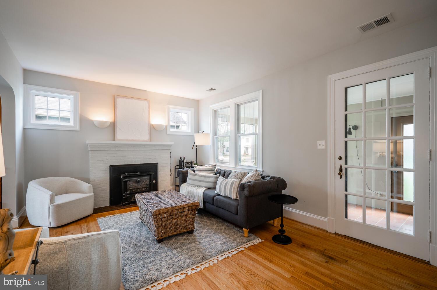 106 E MONROE AVE