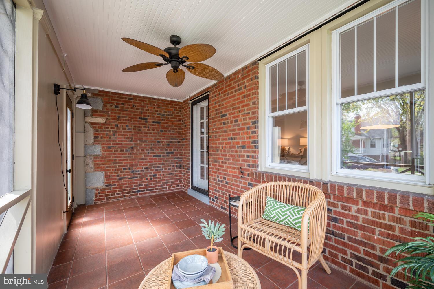 106 E MONROE AVE