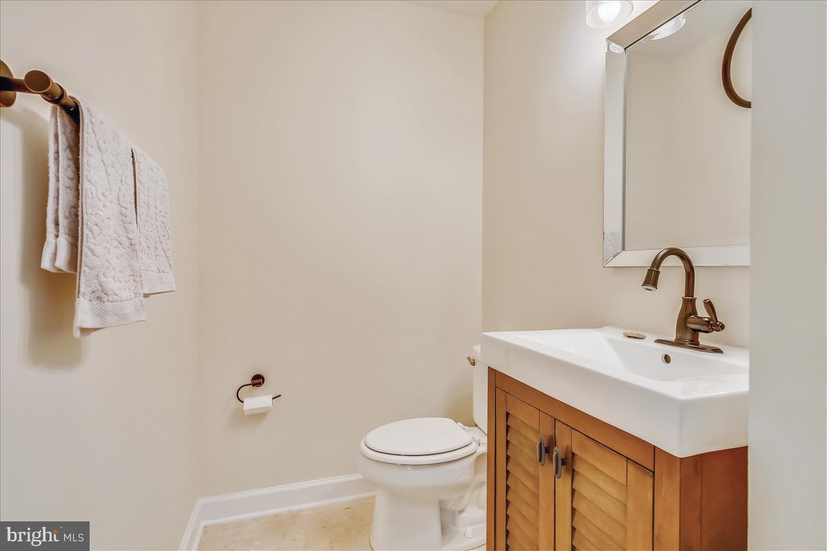 4658 KINSEY LN
