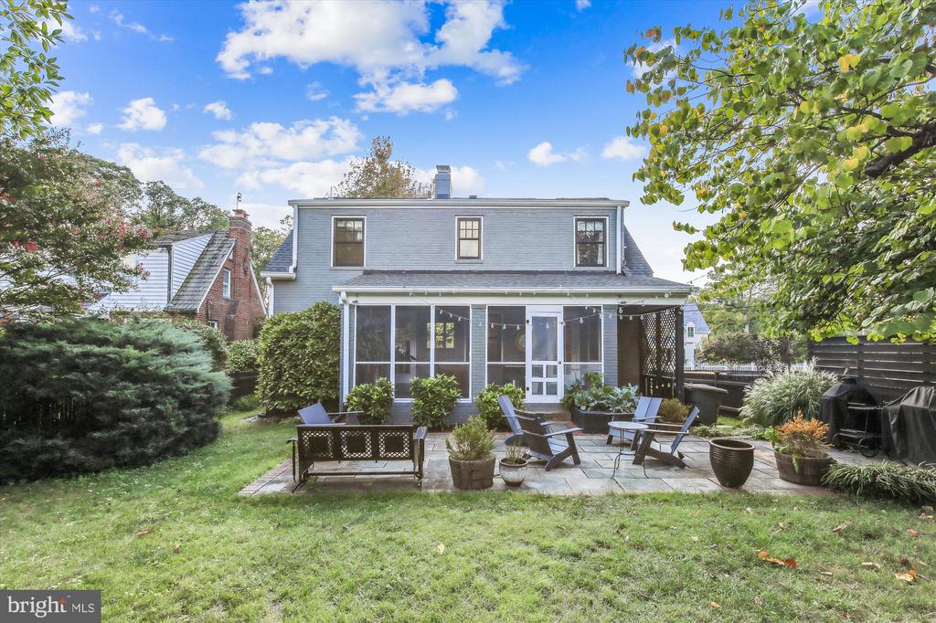 2433 Ridge Road Dr