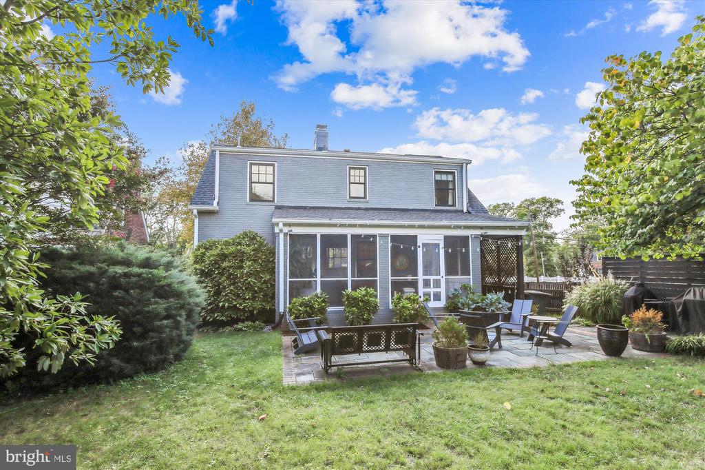 2433 Ridge Road Dr