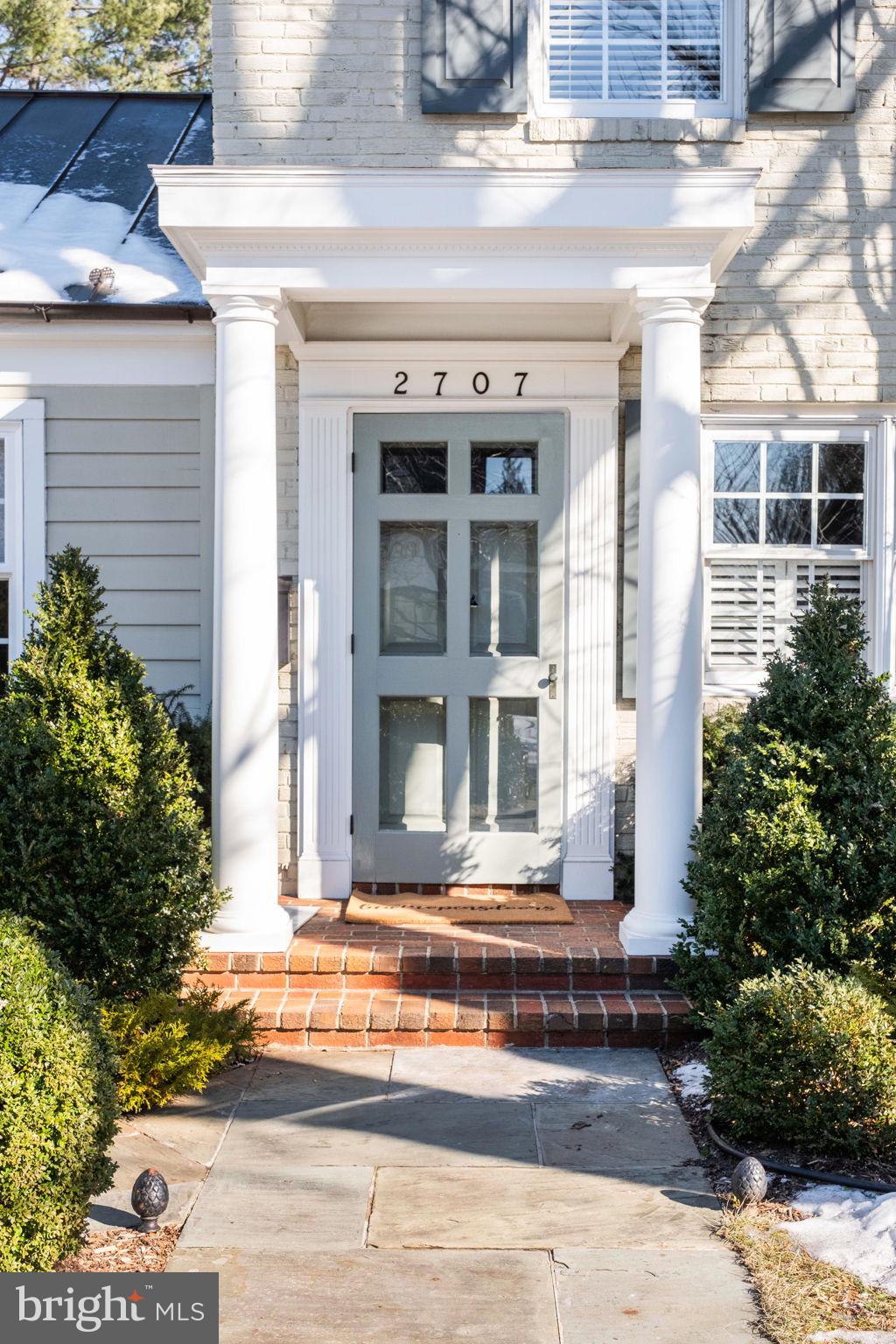 2707 Davis Ave