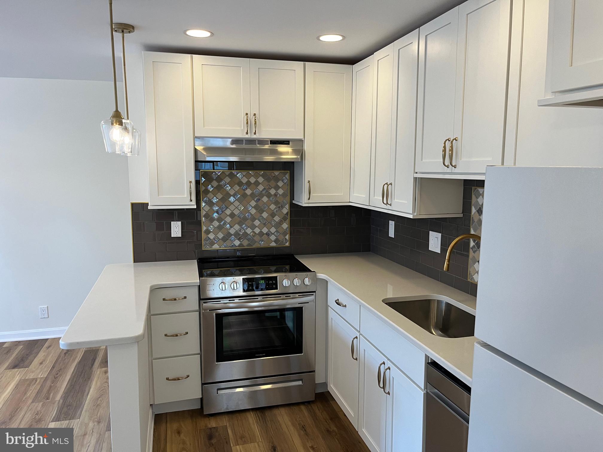 307-E DUNCAN AVE E #A