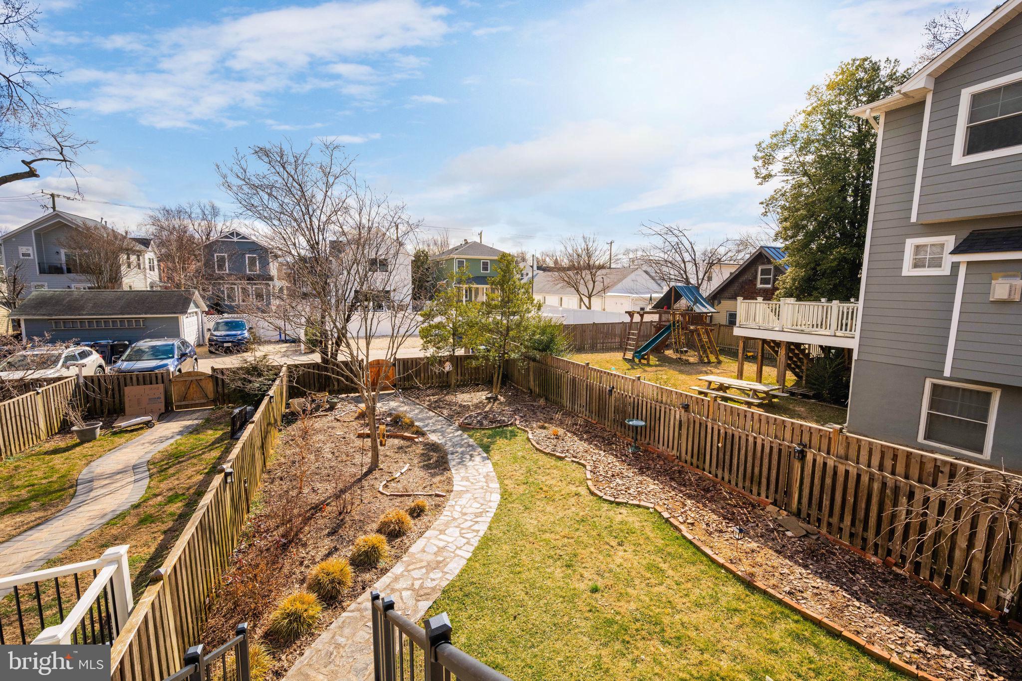225 E Mason Ave