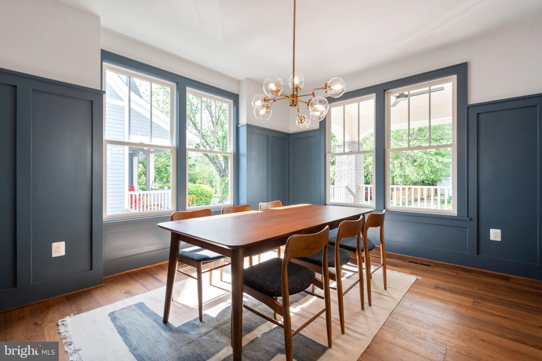 315 E Howell Ave
