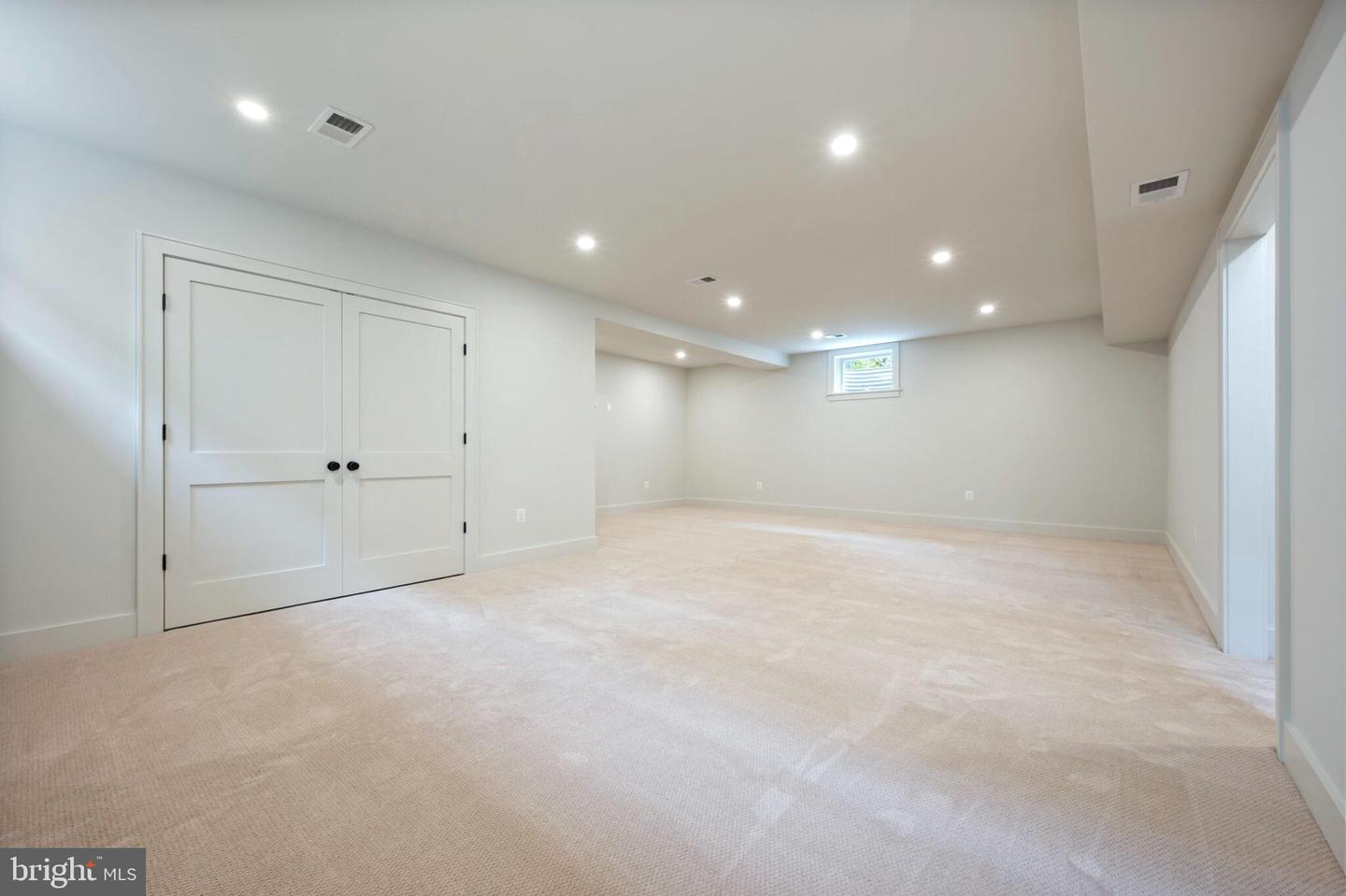 315 E Howell Ave