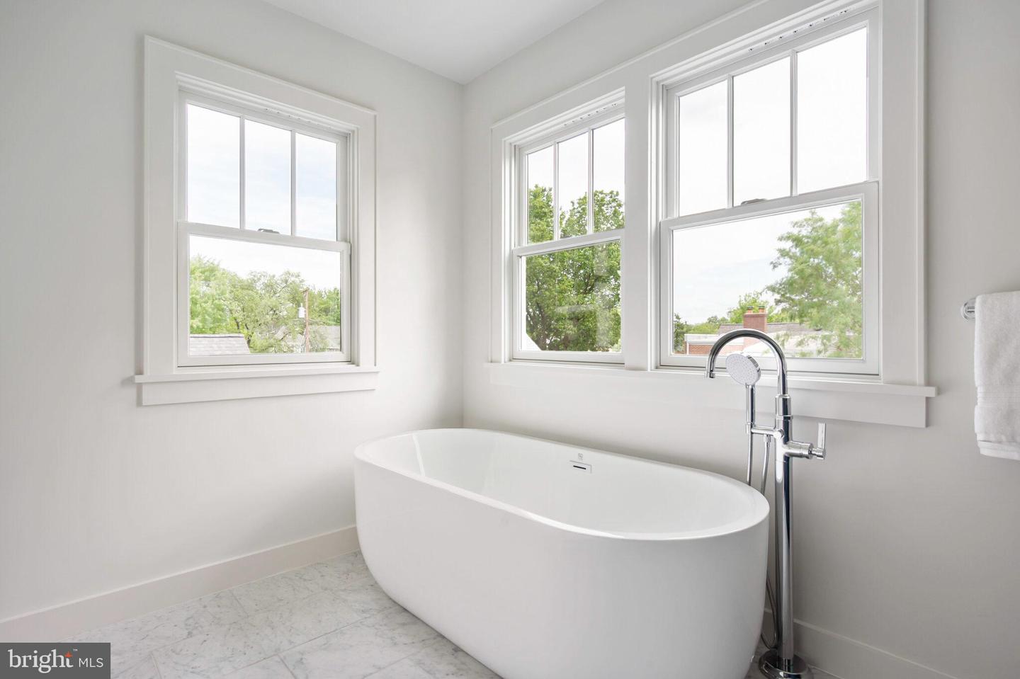 315 E Howell Ave