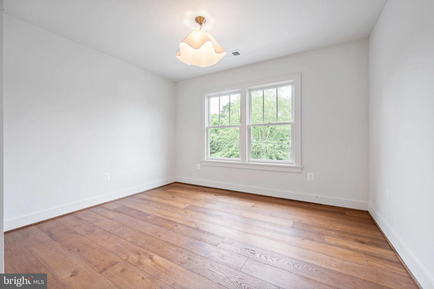315 E Howell Ave
