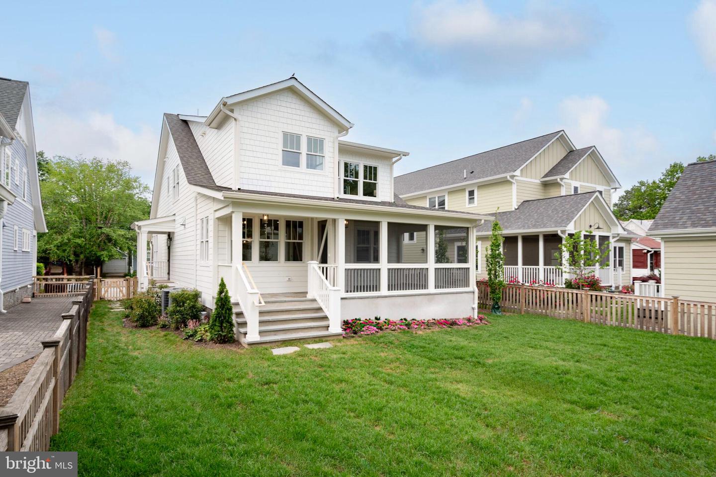 315 E Howell Ave