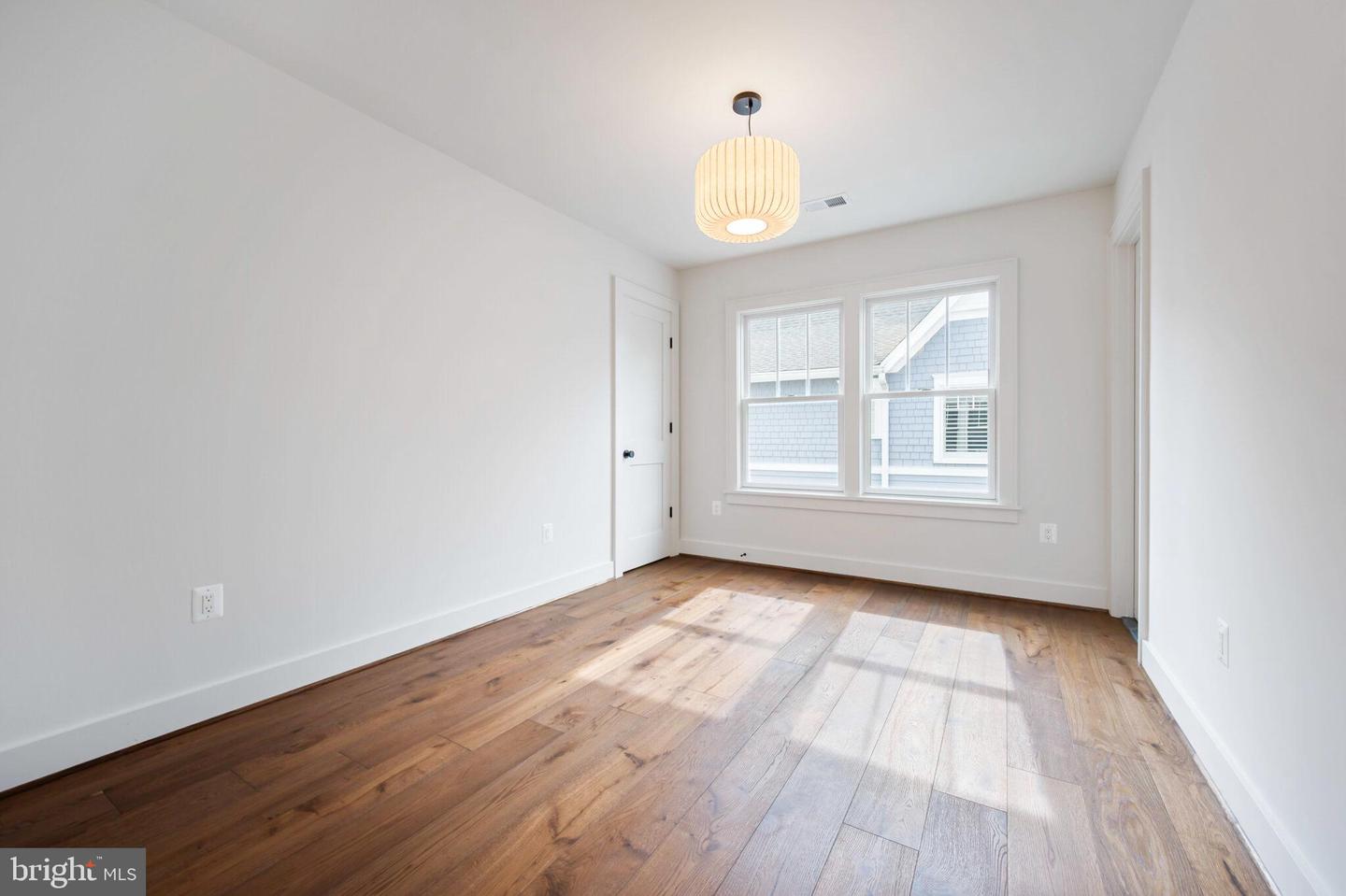 315 E Howell Ave