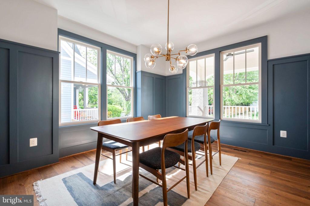 315 E Howell Ave