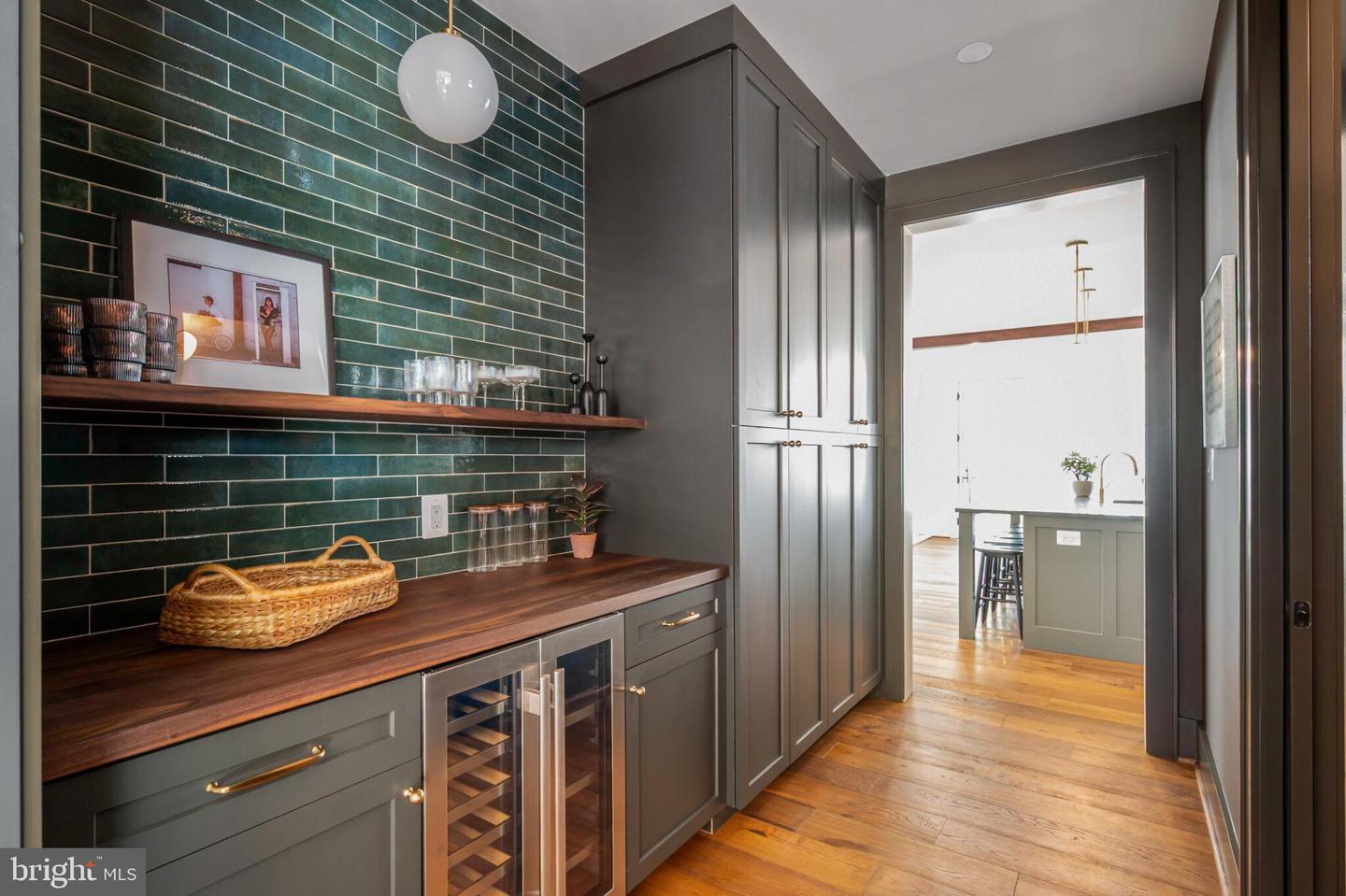 315 E Howell Ave