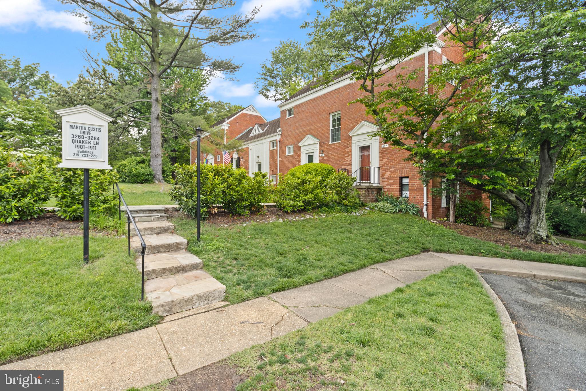3282 MARTHA CUSTIS DR