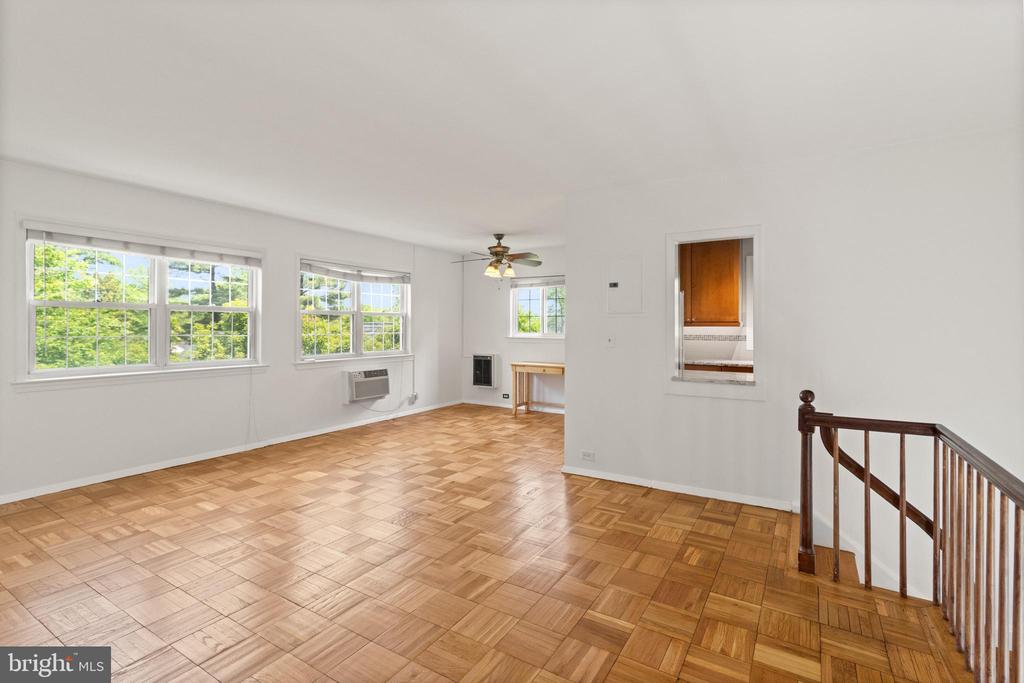 3282 MARTHA CUSTIS DR