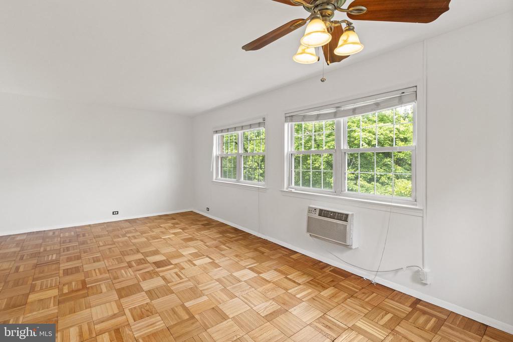 3282 MARTHA CUSTIS DR