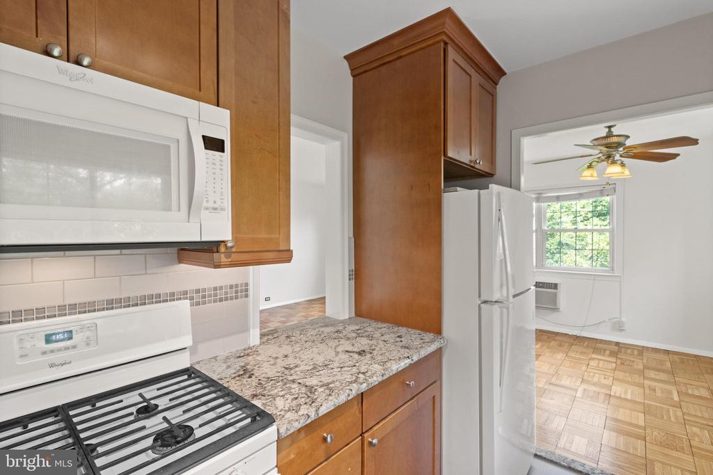 3282 MARTHA CUSTIS DR