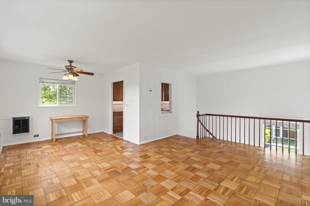 3282 MARTHA CUSTIS DR
