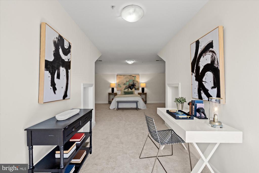 722 Hawkins Way