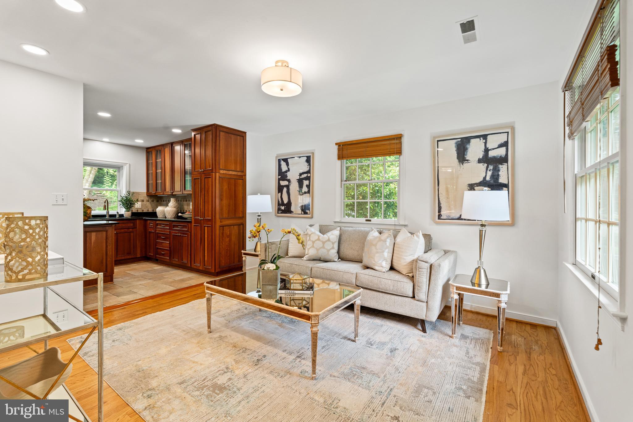 708 W Timber Branch Pkwy