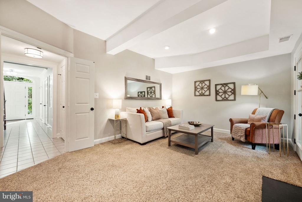 1709 Dogwood Dr