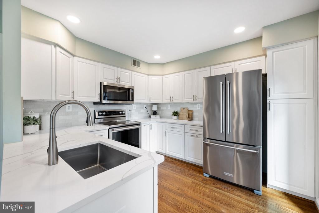 1709 Dogwood Dr