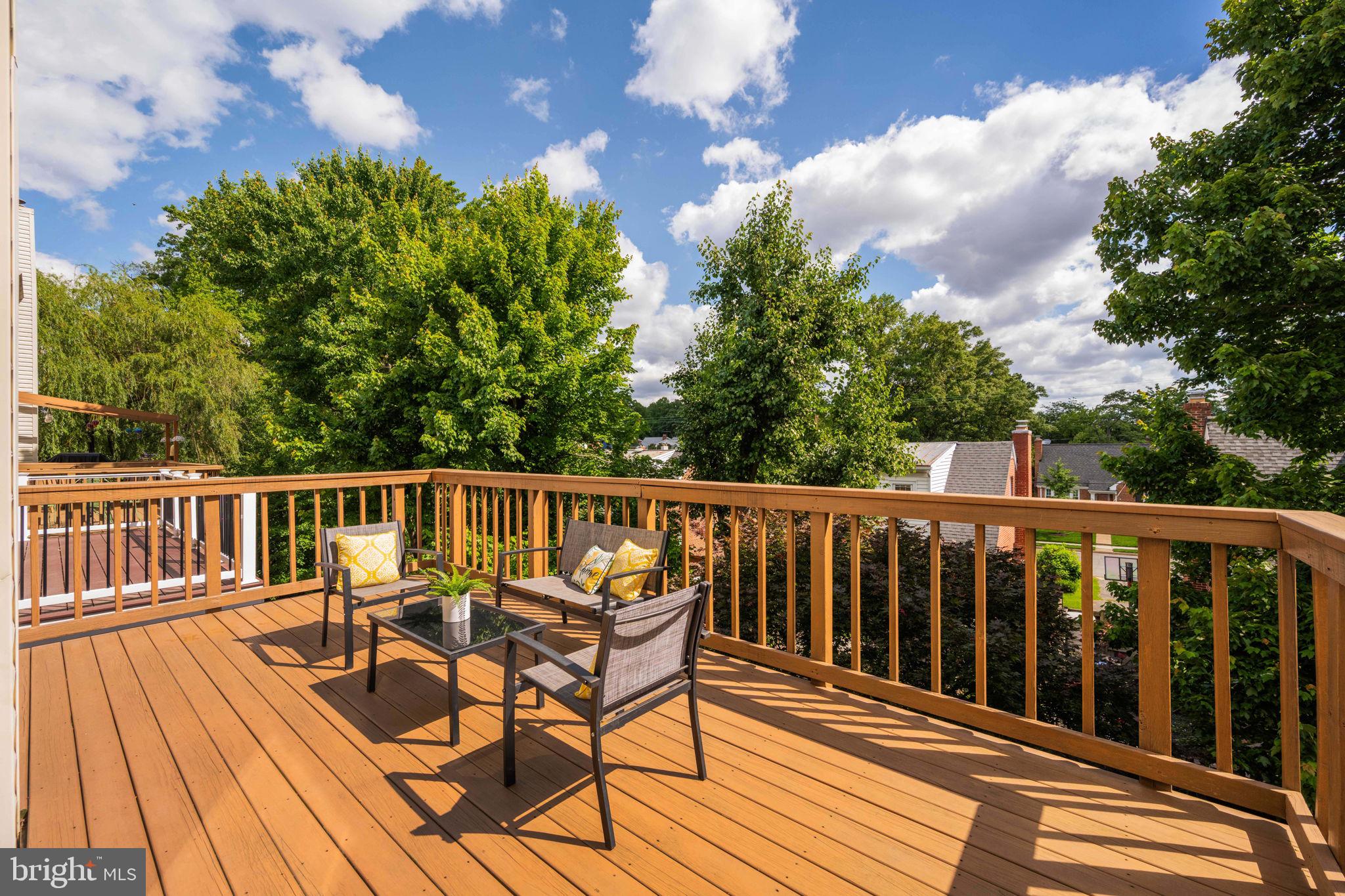 1709 Dogwood Dr