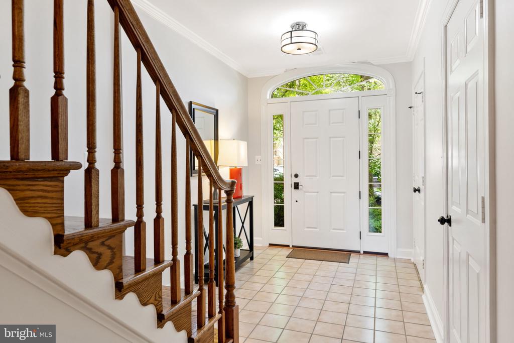 1709 Dogwood Dr
