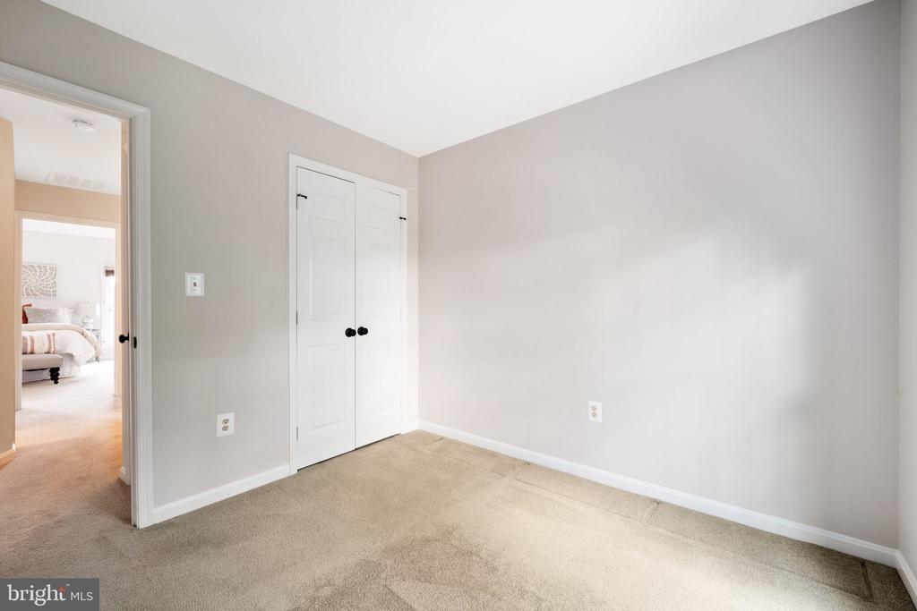 1709 Dogwood Dr