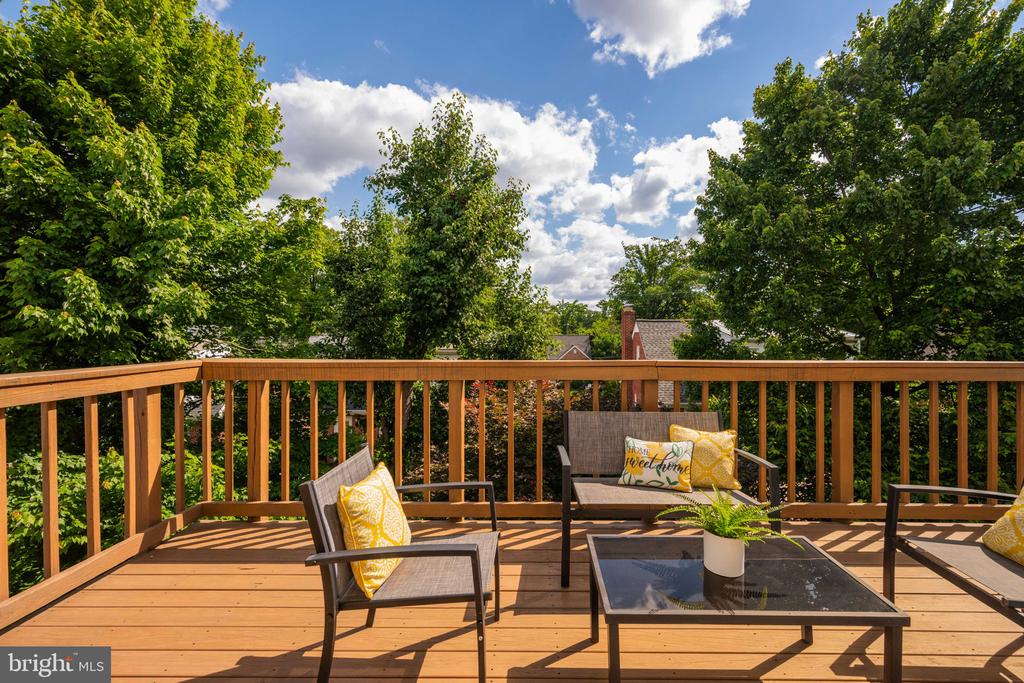 1709 Dogwood Dr