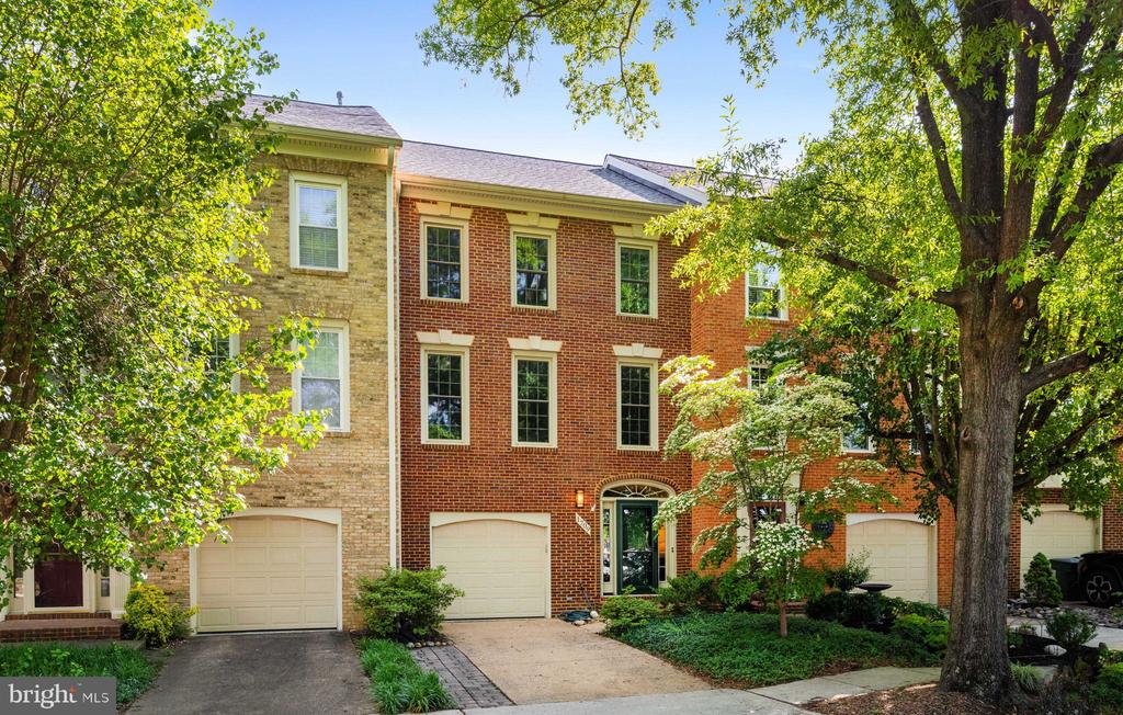 1709 Dogwood Dr