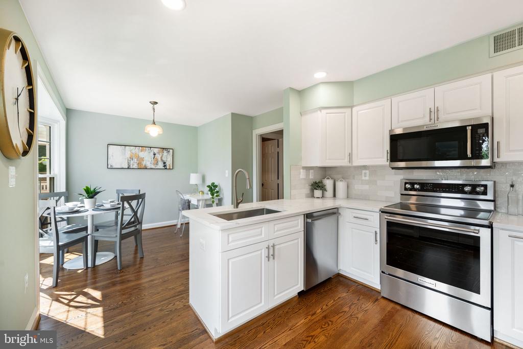 1709 Dogwood Dr
