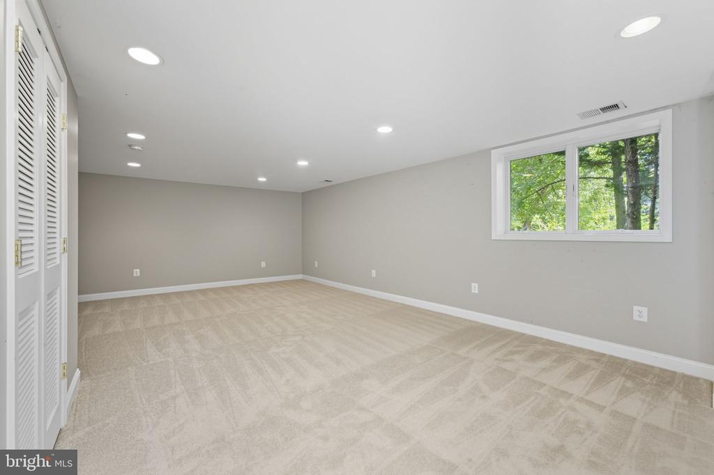 2913 RICHMOND LANE