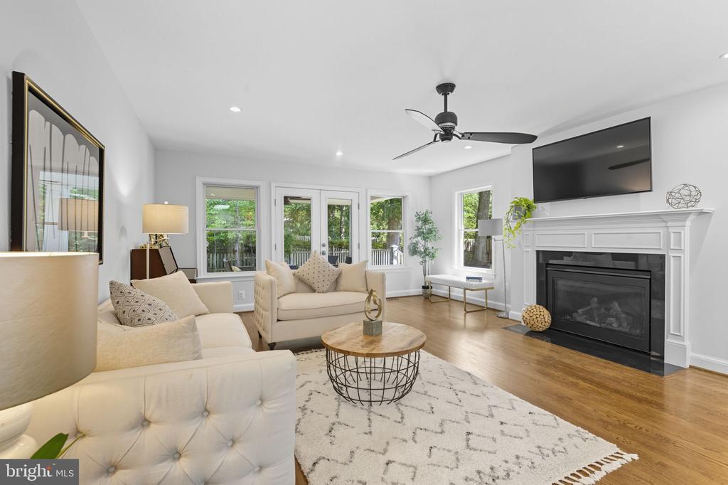 2913 RICHMOND LANE